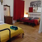 Mirti Subway Apartment